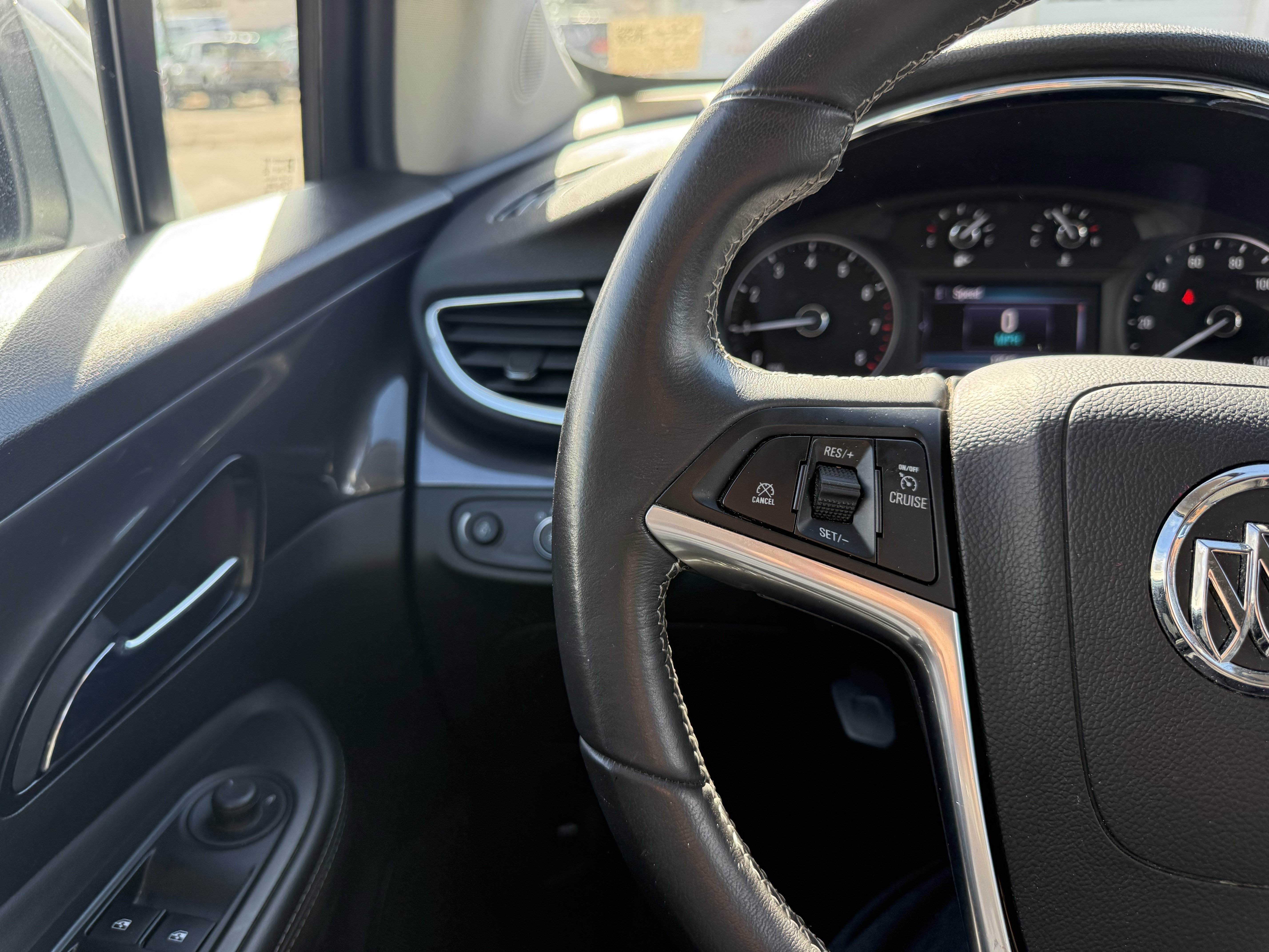 Used 2022 Buick Encore Preferred w/ Safety Package image 24