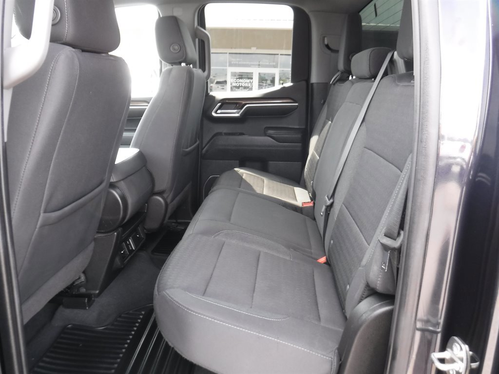 Used 2023 Chevrolet Silverado 1500 LT image 9