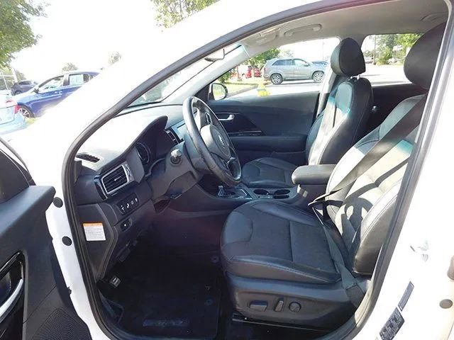 Used 2019 Kia Niro S Touring image 16