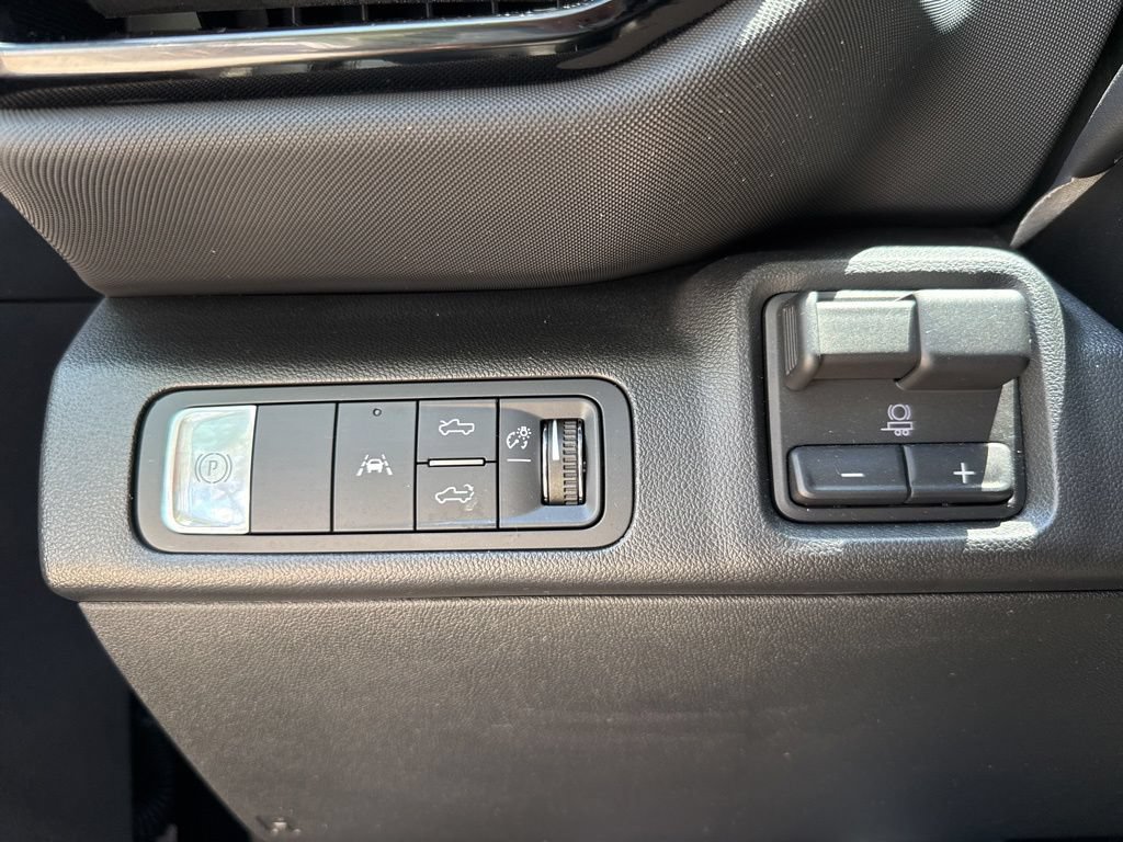 Used 2026 Chevrolet Silverado EV Trail Boss w/ LPO, Gameday Tailgate Package AWD/4WD image 55