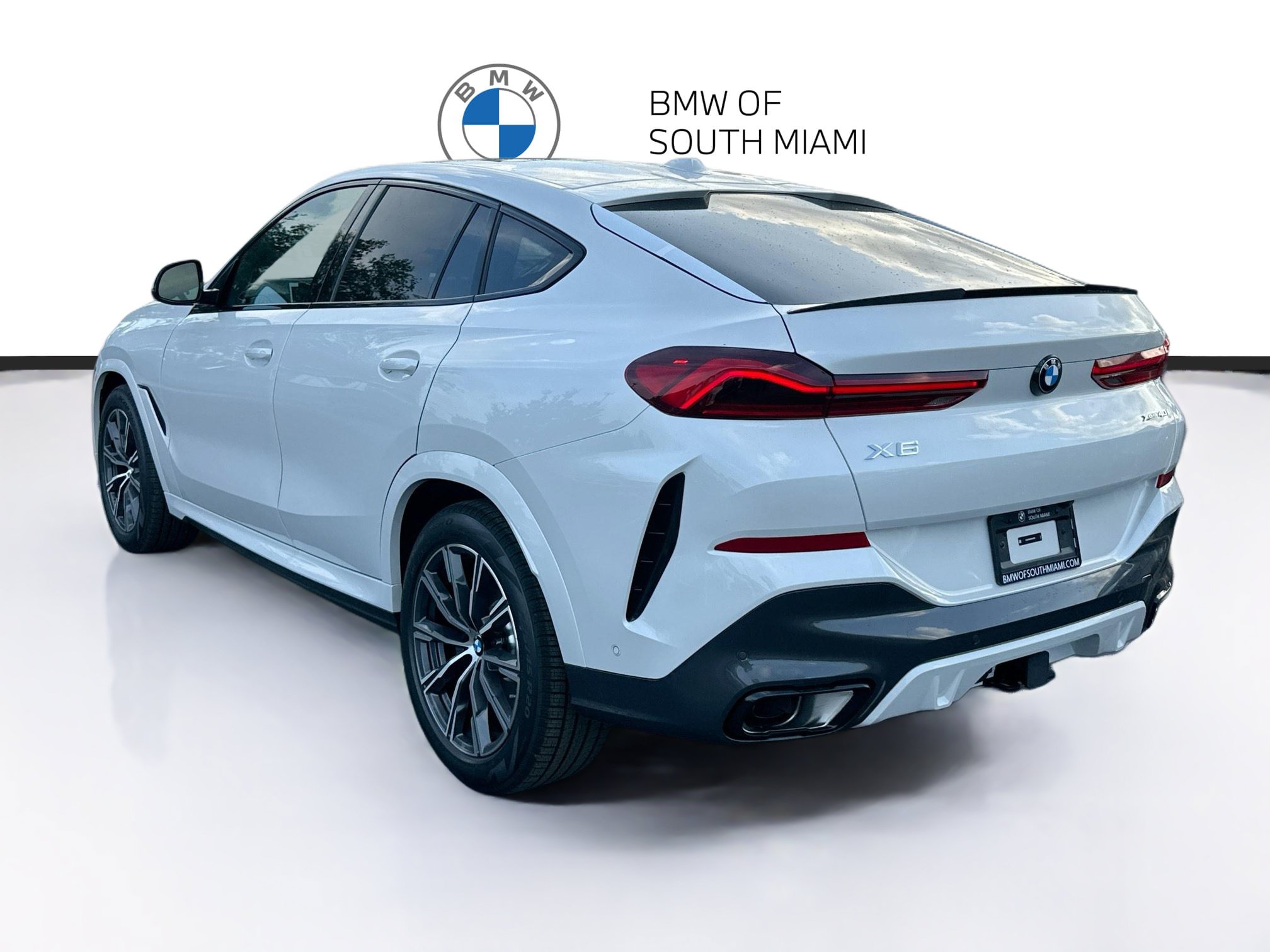 New 2027 BMW X6 xDrive40i w/ Executive Package AWD/4WD image 4