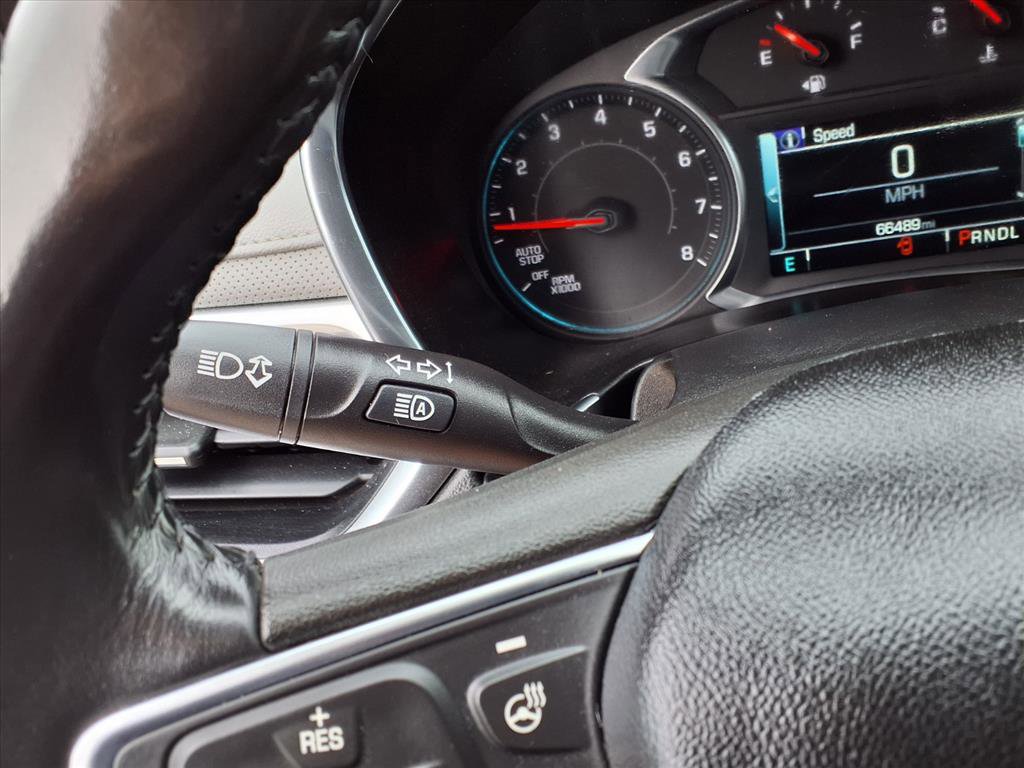Used 2018 Chevrolet Equinox Premier FWD image 15