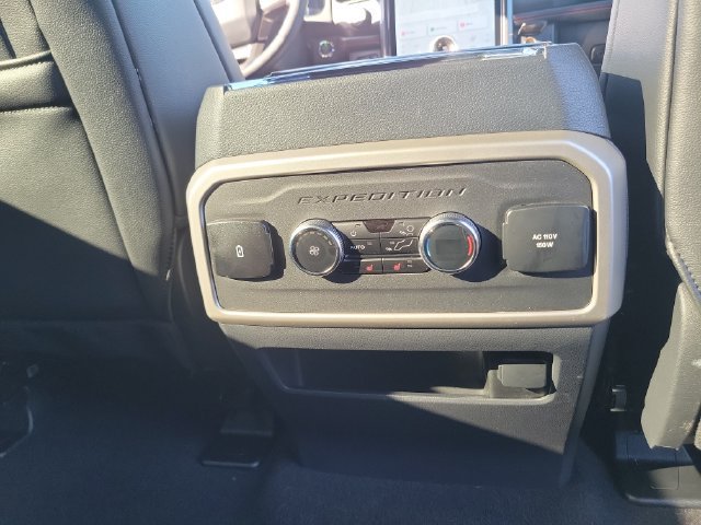 Certified 2024 Ford Expedition Limited AWD/4WD image 23