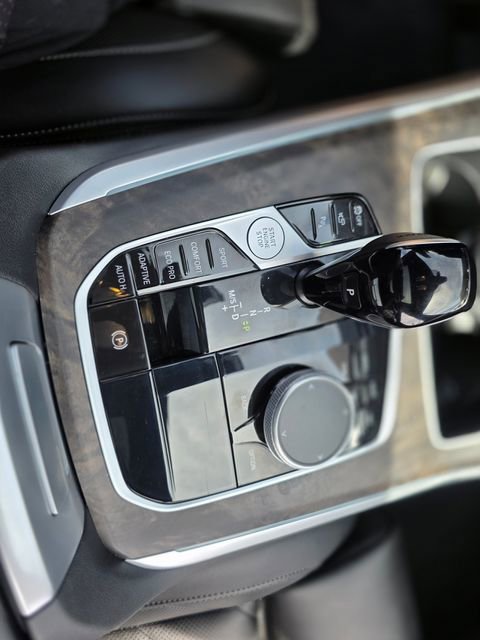 Used 2023 BMW X5 sDrive40i w/ Climate Comfort Package image 38