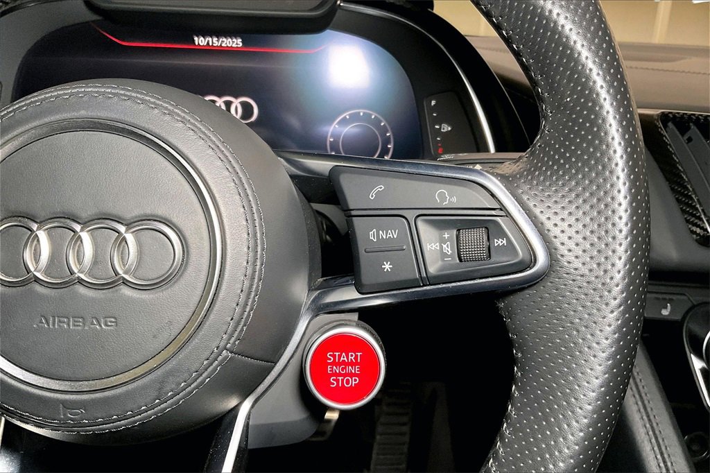 Used 2017 Audi R8 V10 image 24