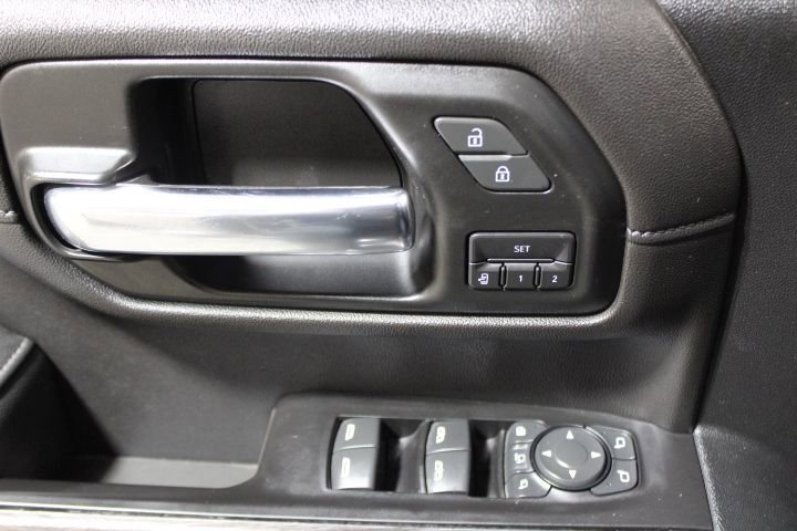 Used 2020 Chevrolet Silverado 2500 LTZ w/ LTZ Premium Package image 17