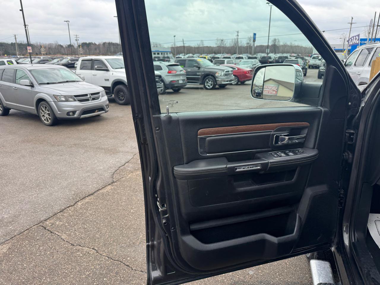 Used 2018 RAM 2500 Laramie AWD/4WD image 14