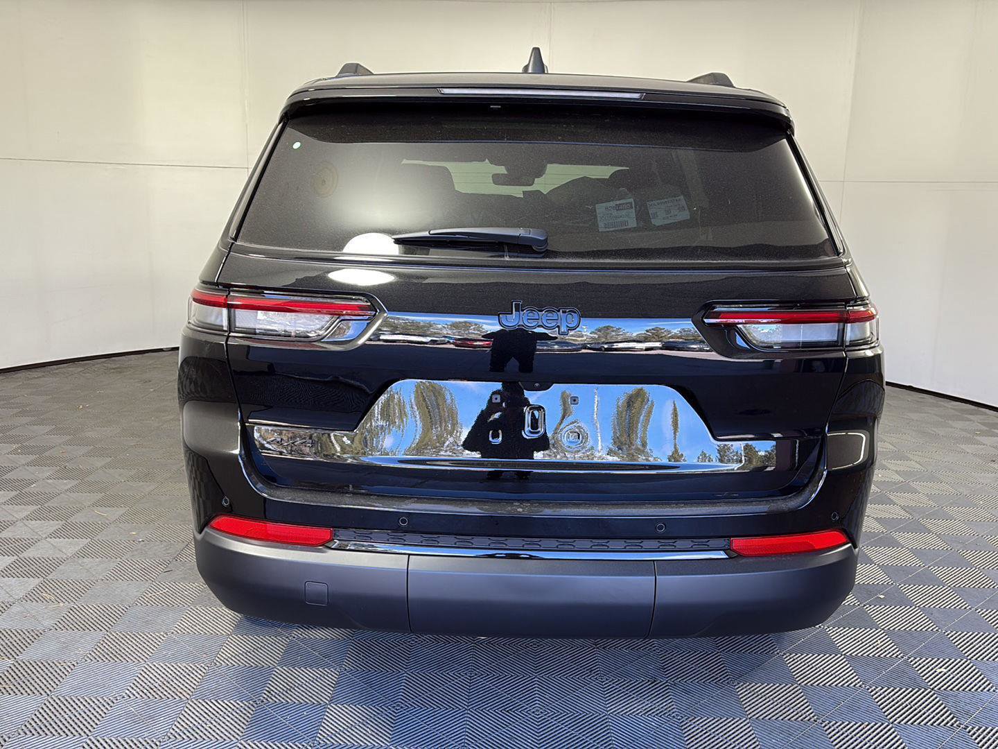 New 2025 Jeep Grand Cherokee L Limited AWD/4WD image 5