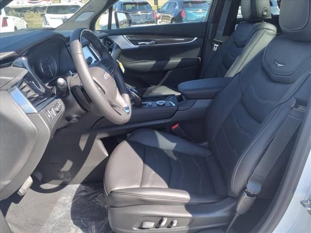 New 2025 Cadillac XT6 Premium Luxury w/ Platinum Package FWD image 16