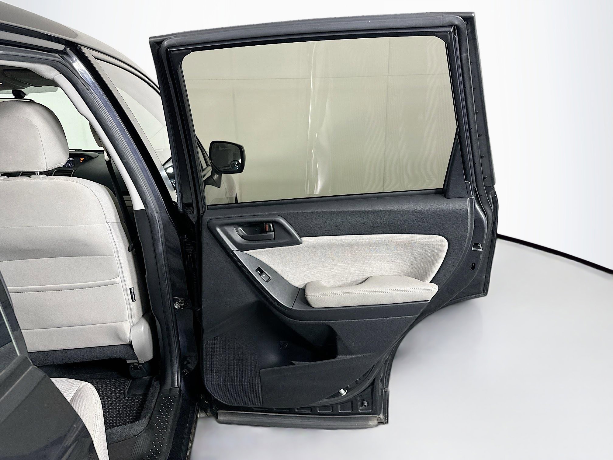 Used 2016 Subaru Forester 2.5i image 27