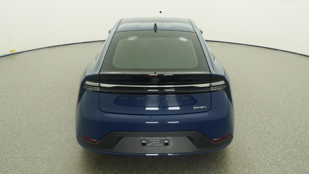 New 2027 Toyota Prius Plug-In Hybrid FWD image 7