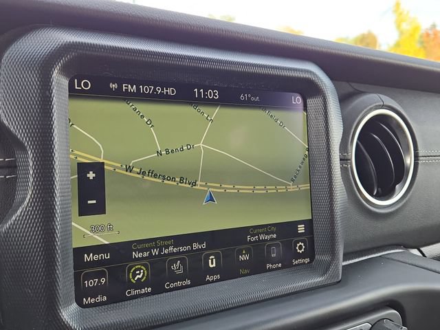 Used 2021 Jeep Wrangler Unlimited Sahara w/ Dual Top Group AWD/4WD image 13