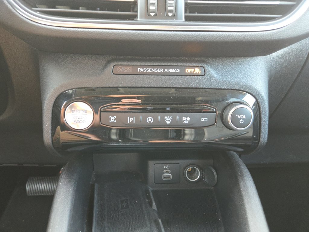 Used 2024 Ford Escape Platinum AWD/4WD image 23