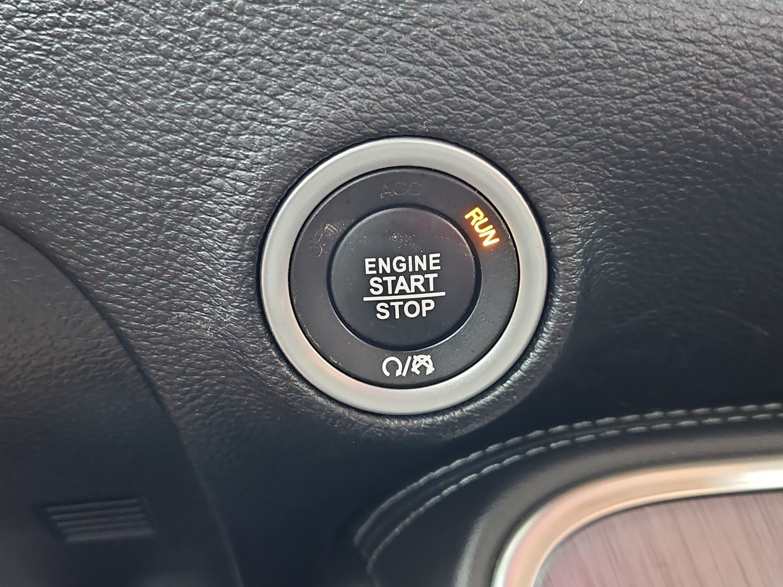 Used 2018 Dodge Challenger R/T w/ Cold Weather Group RWD image 19