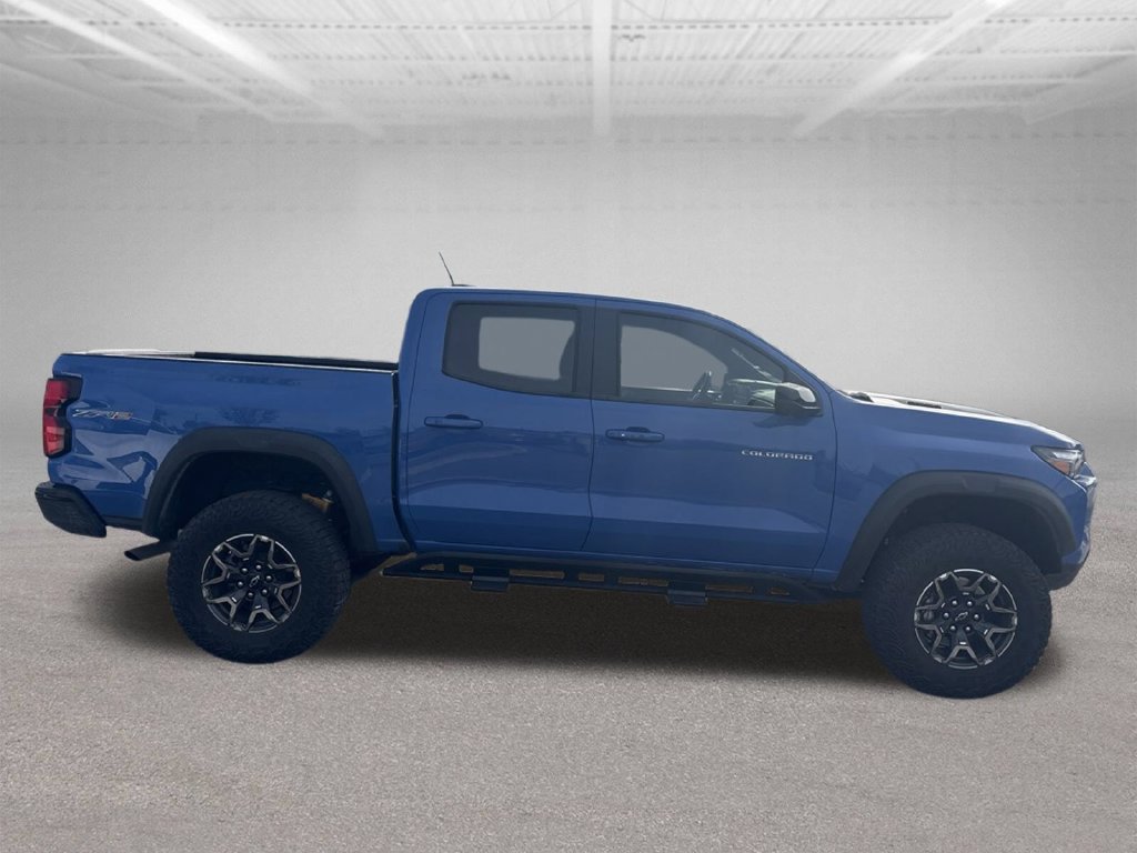 Used 2025 Chevrolet Colorado ZR2 w/ Technology Package AWD/4WD image 10