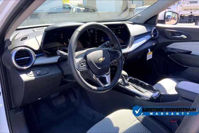 New 2025 Chevrolet Trax LT w/ Driver Confidence Package FWD image 7