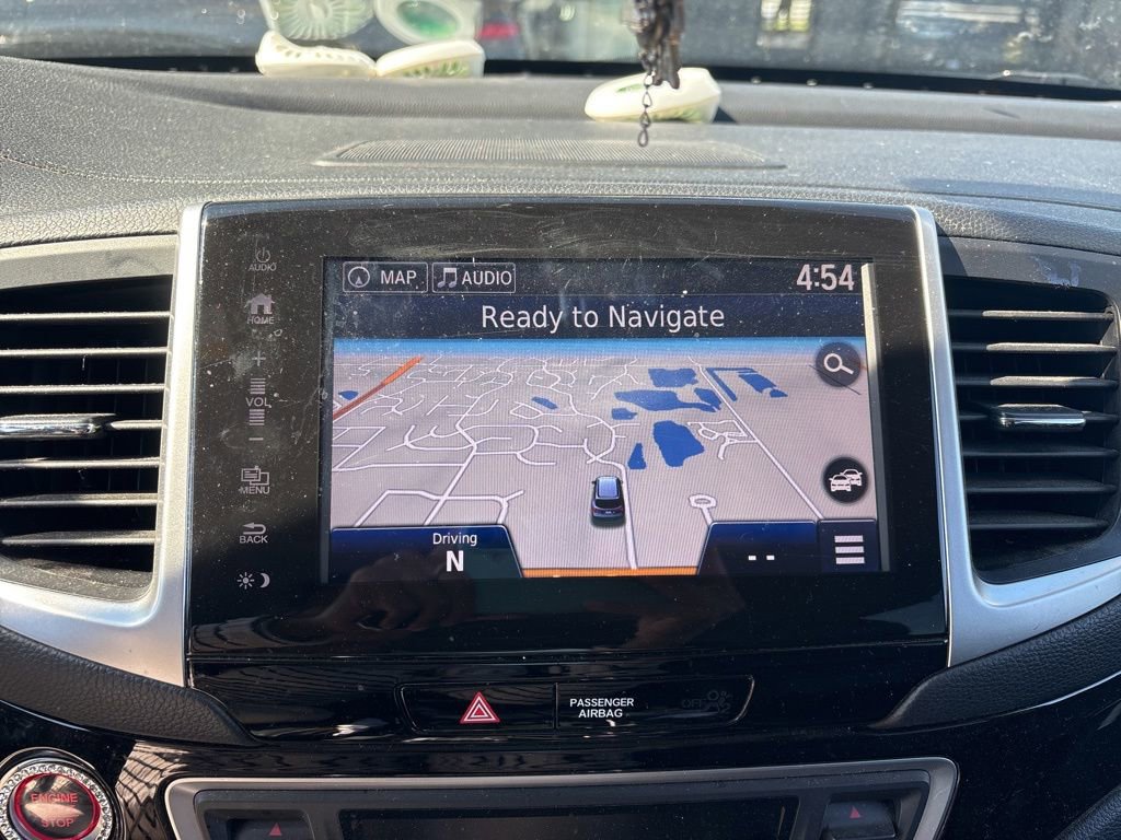 Used 2018 Honda Pilot Touring image 3