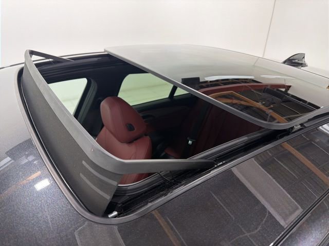 Certified 2023 BMW X4 xDrive30i w/ Premium Package image 27