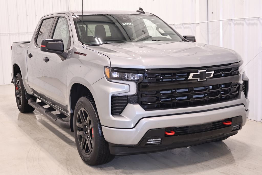 Used 2023 Chevrolet Silverado 1500 RST w/ Redline Edition AWD/4WD image 4