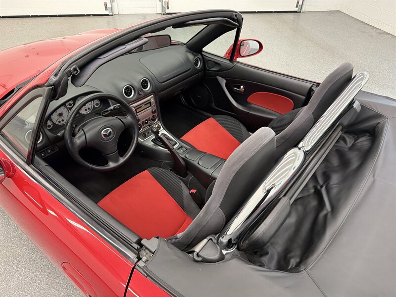 Used 2004 MAZDA MX-5 Miata MAZDASPEED RWD image 9