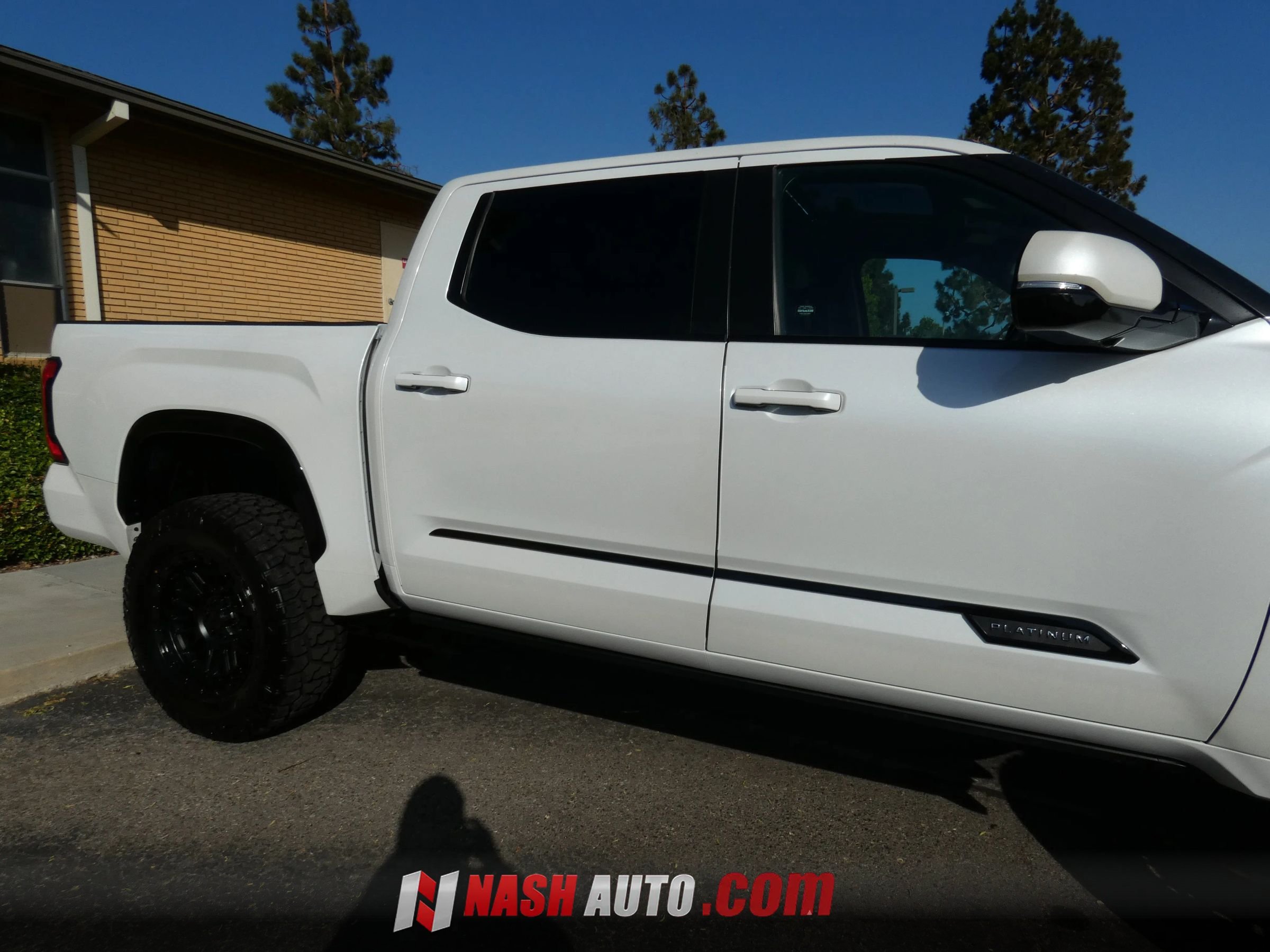 Used 2024 Toyota Tundra Platinum AWD/4WD image 8