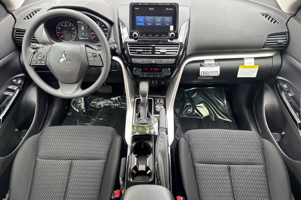 New 2026 Mitsubishi Eclipse Cross LE AWD/4WD image 5