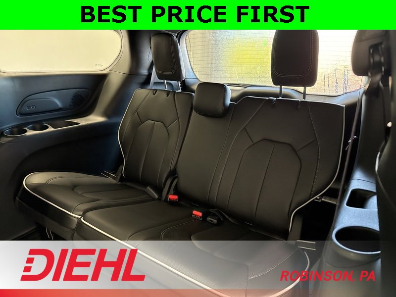 New 2026 Chrysler Pacifica Limited w/ S Appearance Package image 20