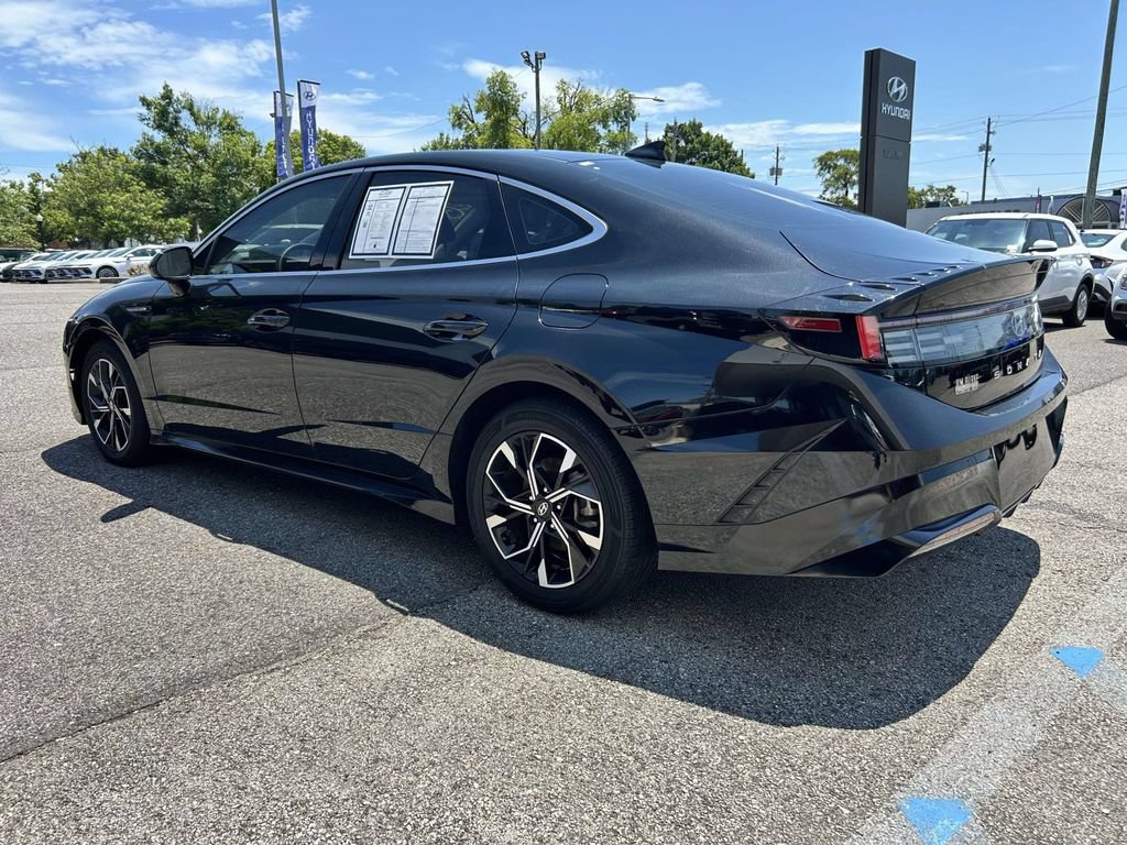 Used 2024 Hyundai Sonata SEL FWD image 4