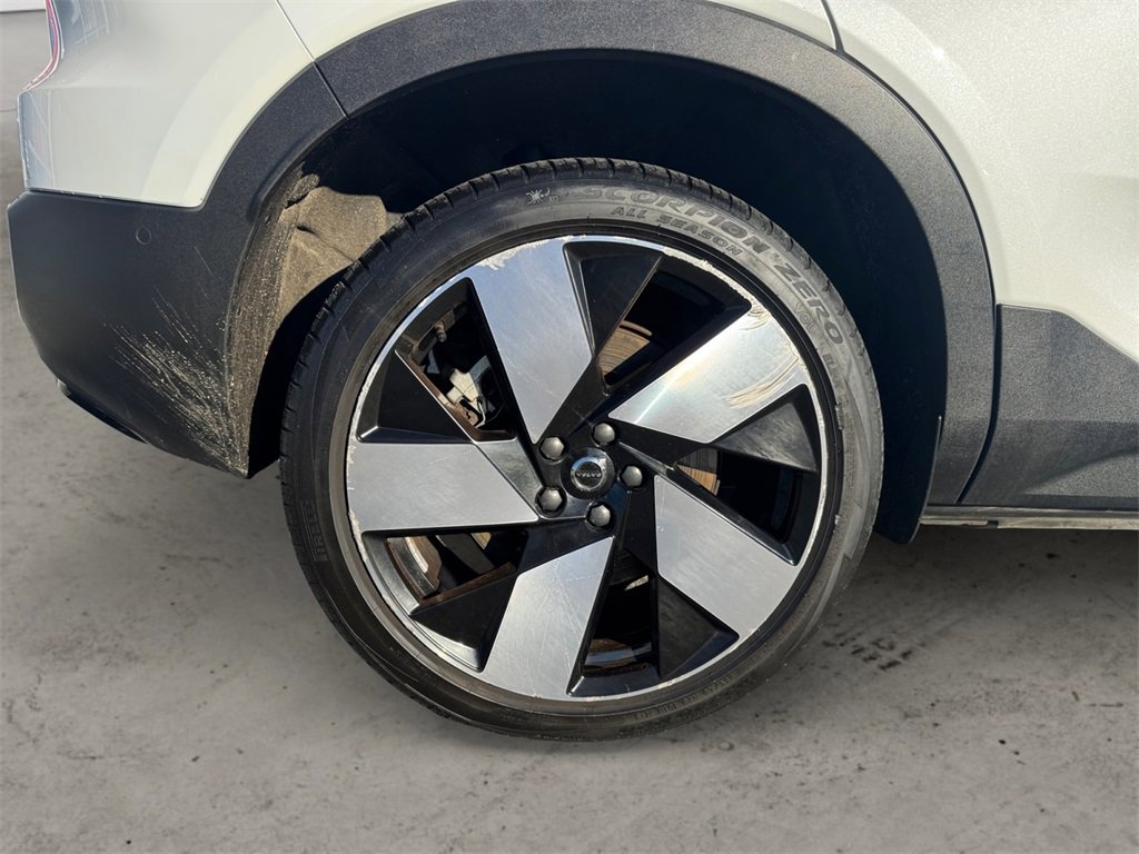 Certified 2022 Volvo C40 P8 Recharge Ultimate image 7