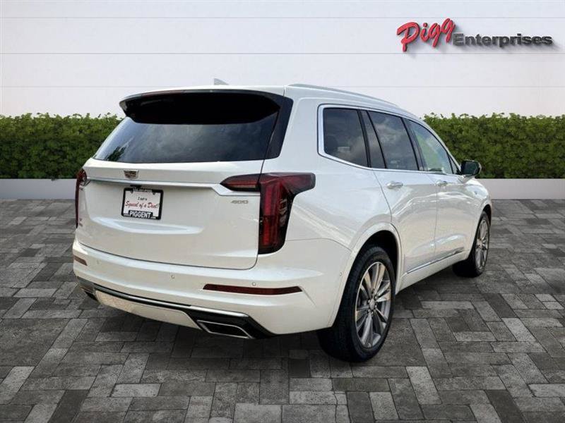 Used 2022 Cadillac XT6 Premium Luxury w/ Technology Package FWD image 9