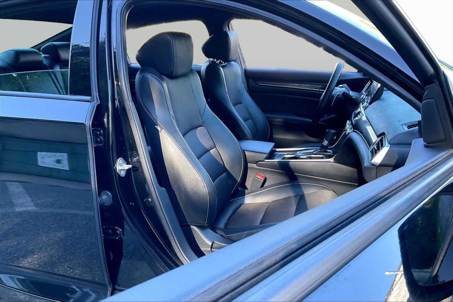 Used 2020 Honda Accord Sport image 8