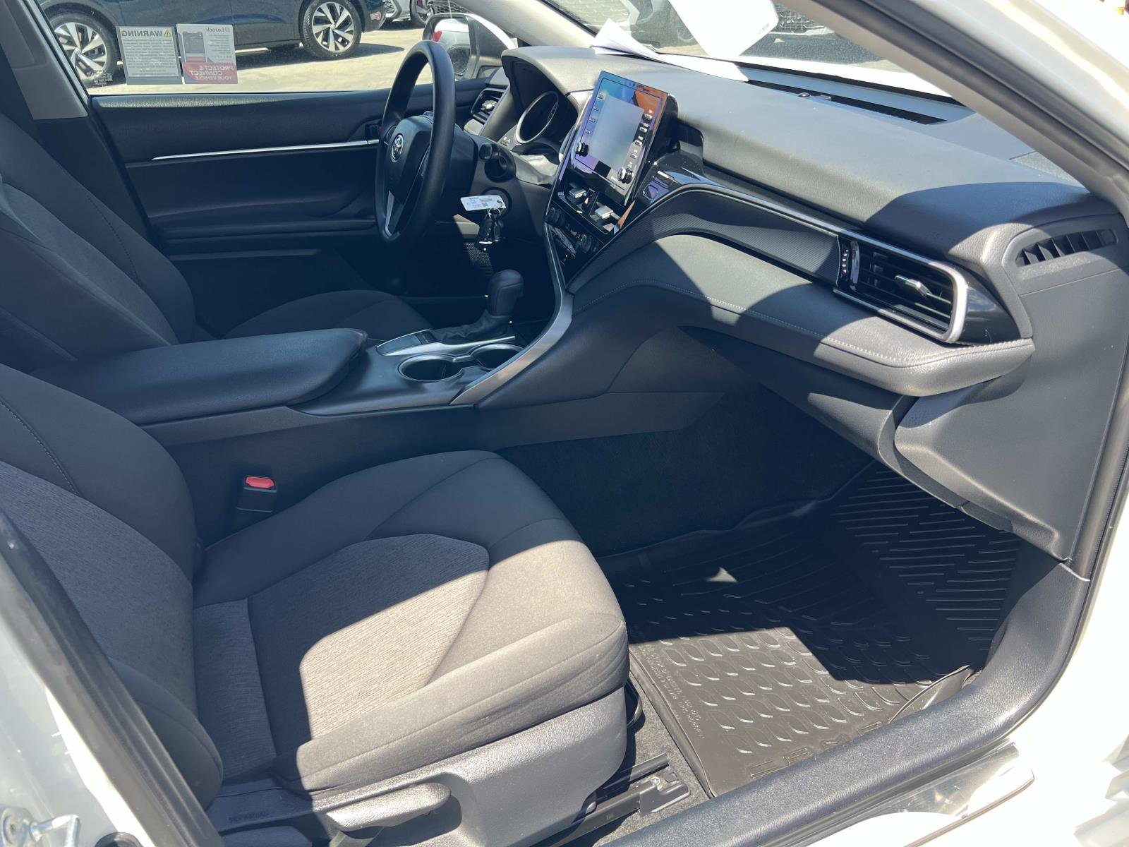 Used 2022 Toyota Camry LE FWD image 29