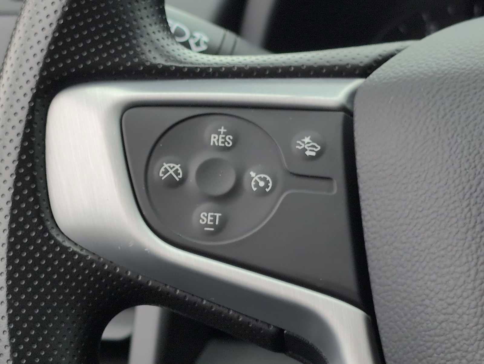 Used 2024 GMC Terrain SLE image 24