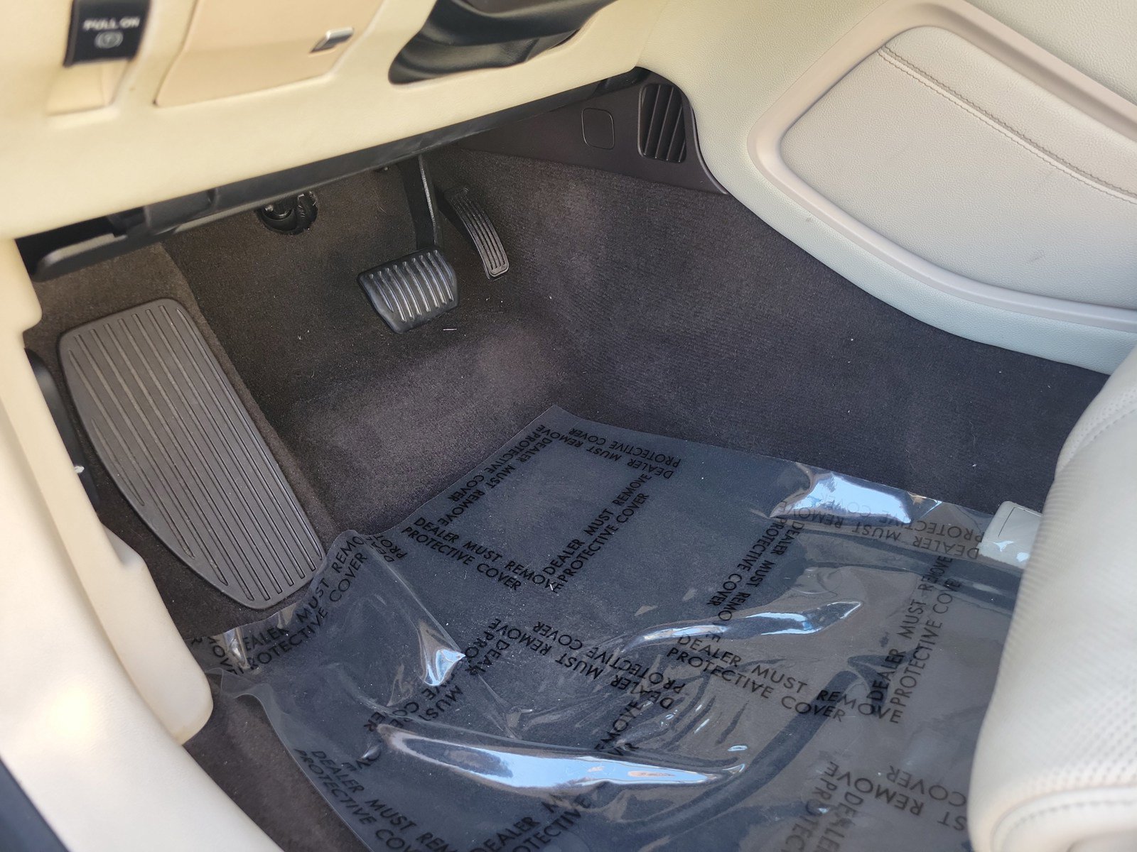 Used 2019 Lincoln Continental Reserve FWD image 16