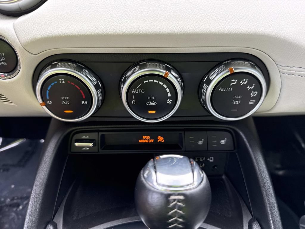 Used 2021 MAZDA MX-5 Miata RF Grand Touring RWD image 20