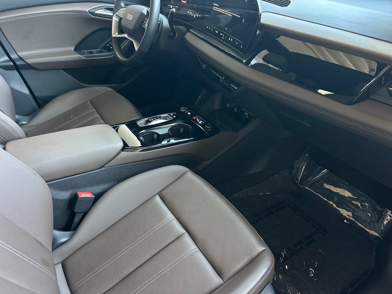 Used 2025 Audi Q6 e-tron Premium Plus w/ Premium Plus AWD/4WD image 14