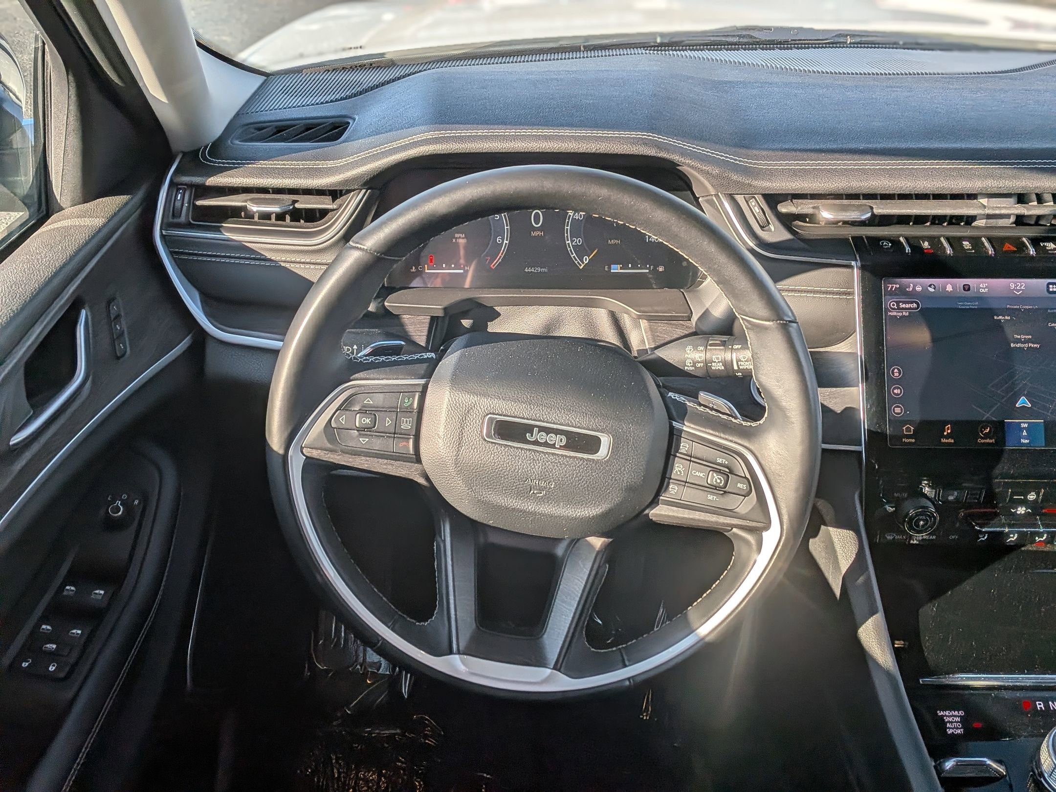 Used 2022 Jeep Grand Cherokee L Limited image 20