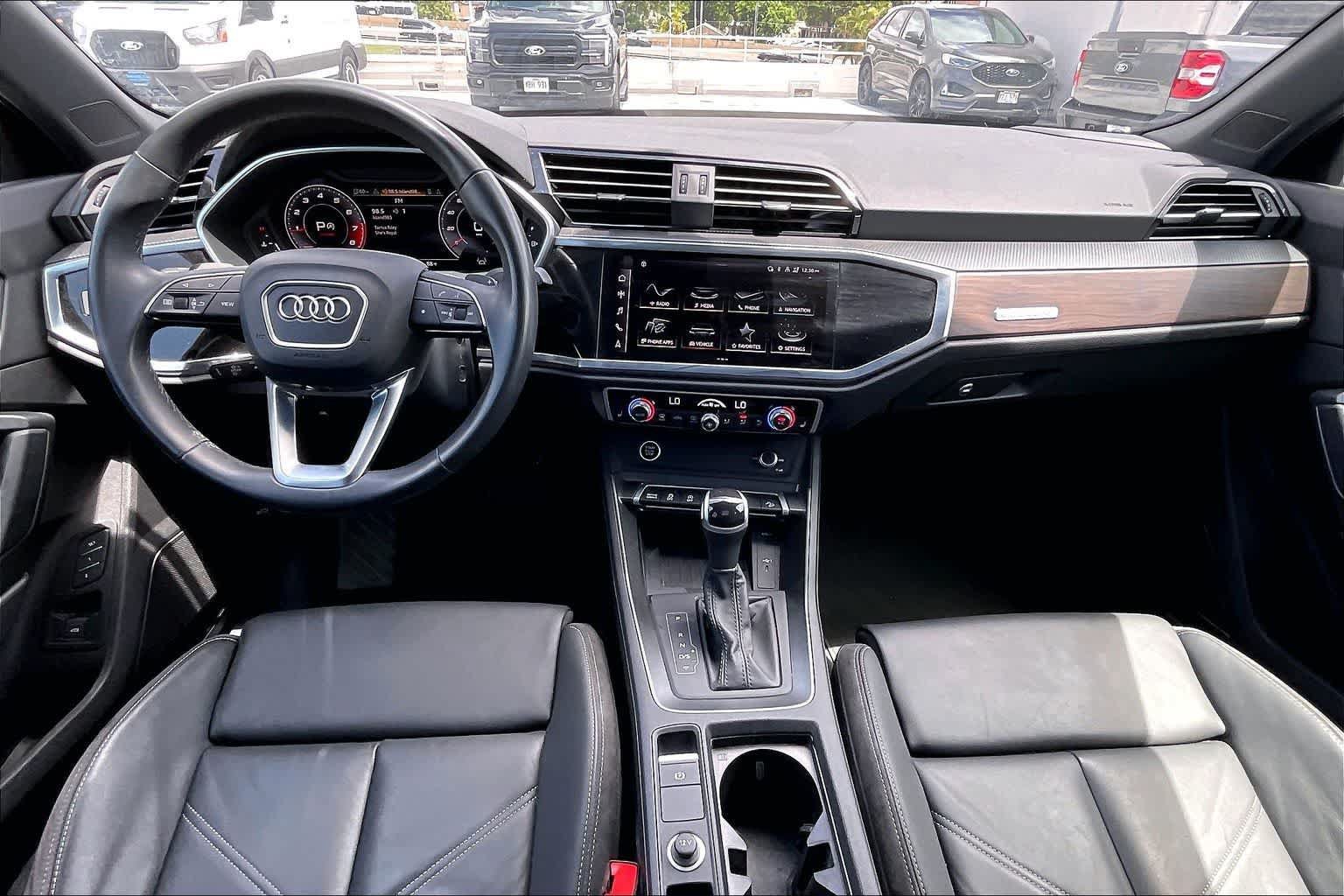Used 2023 Audi Q3 2.0T Premium Plus w/ Premium Plus Package AWD/4WD image 10