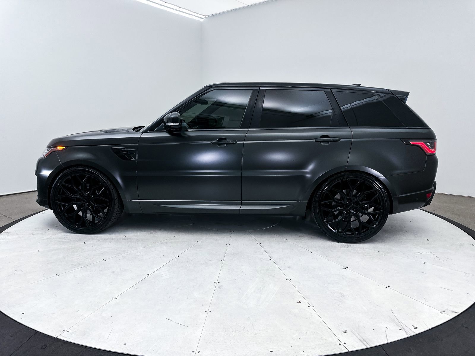 Used 2019 Land Rover Range Rover Sport HSE image 43