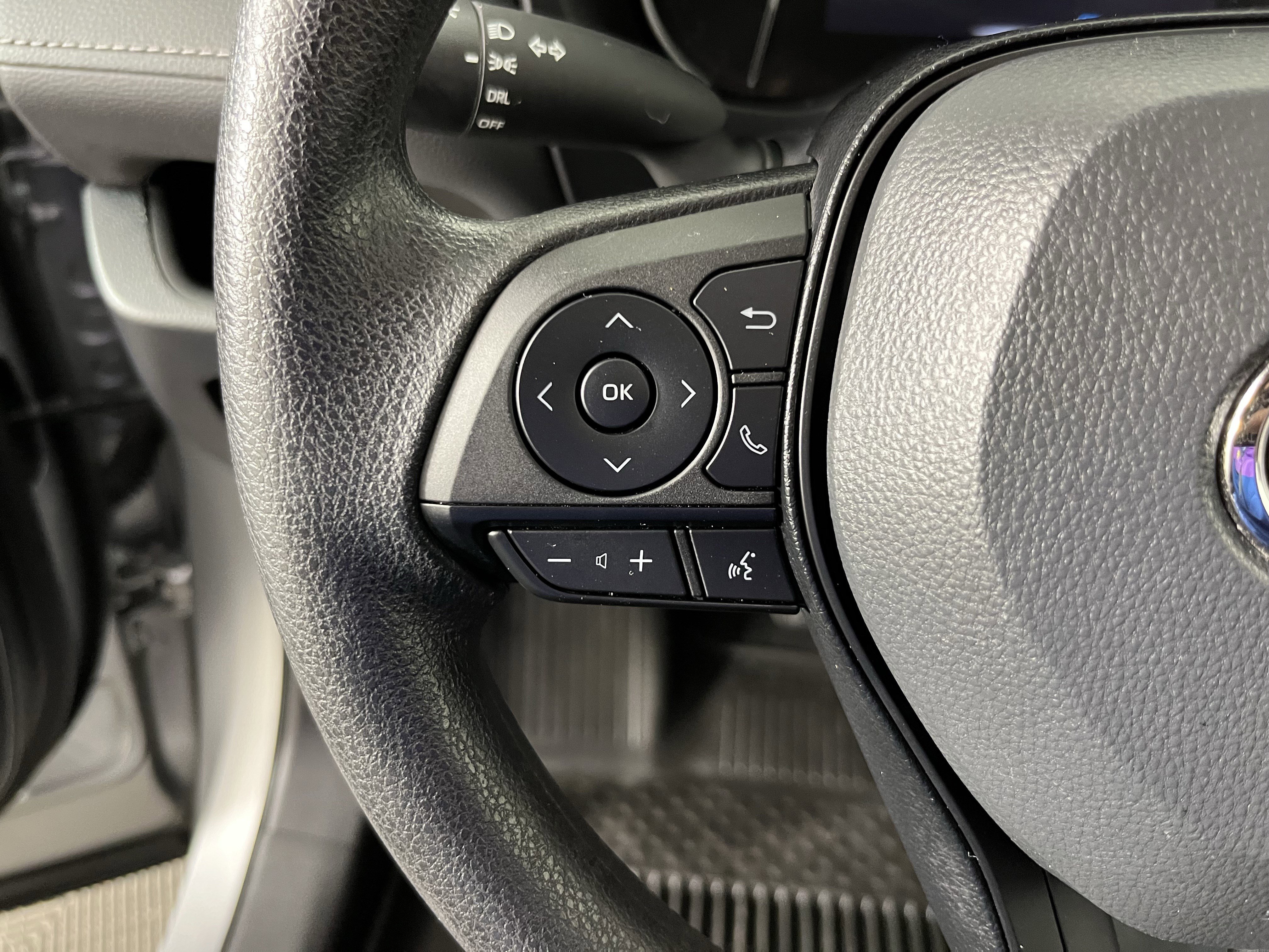 Used 2023 Toyota RAV4 LE image 19