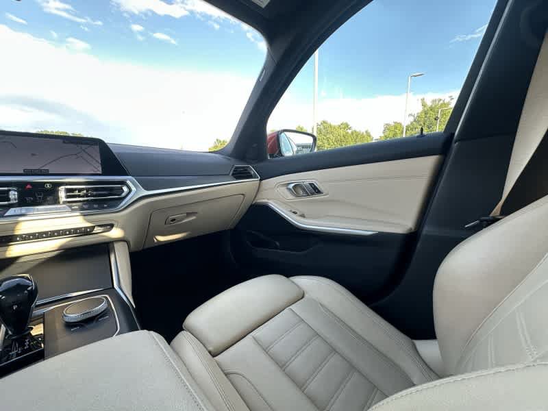Used 2021 BMW 330i xDrive Sedan AWD/4WD image 14