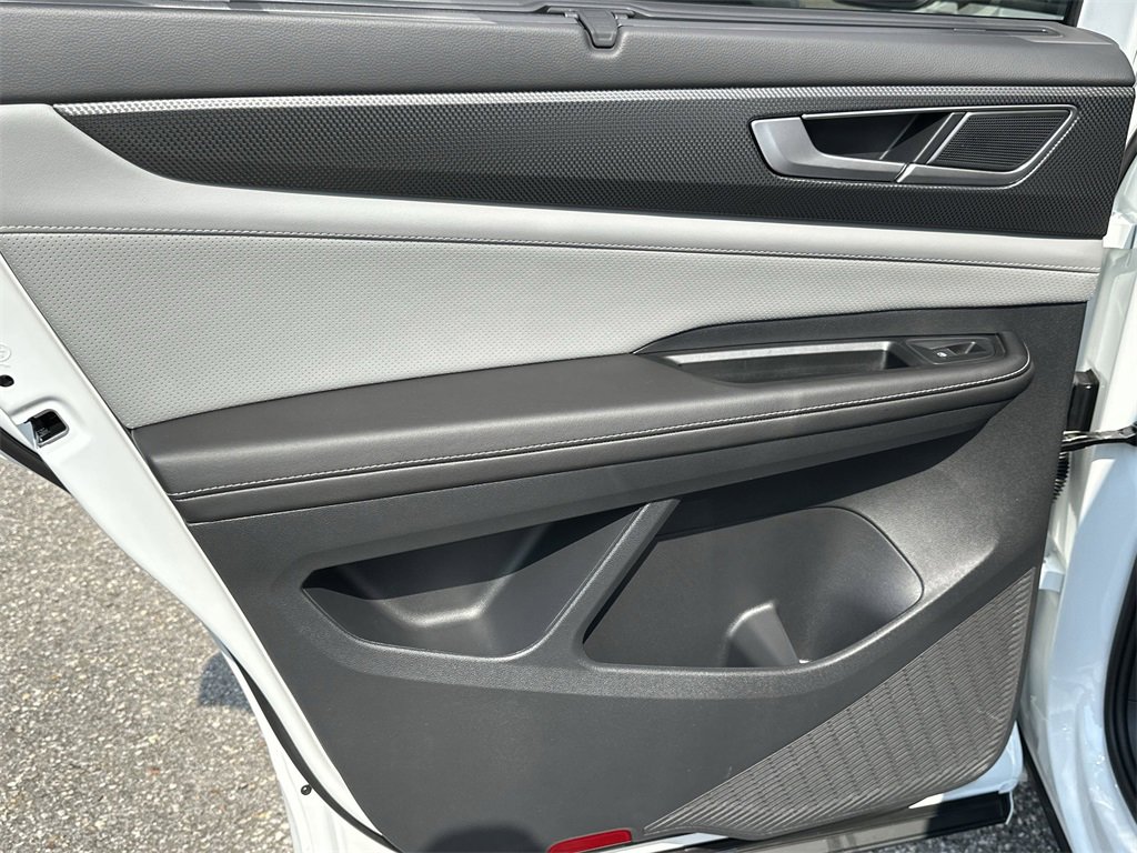 New 2026 Volkswagen Atlas Cross Sport SEL R-Line image 24