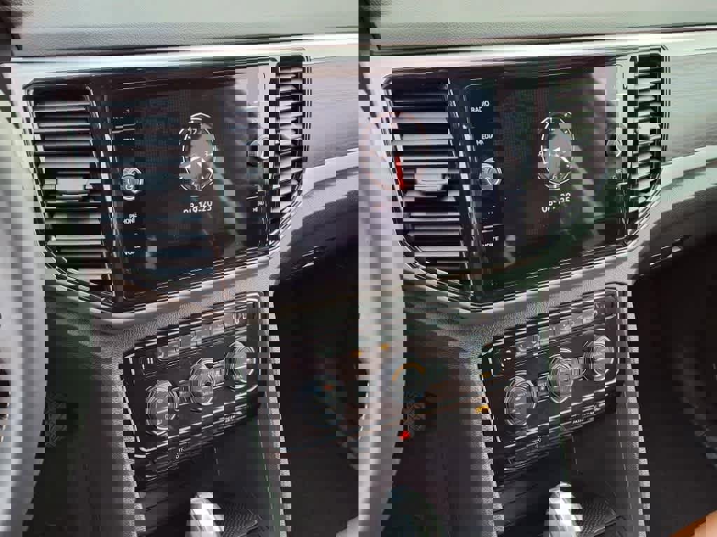 Used 2023 Volkswagen Atlas SE image 20