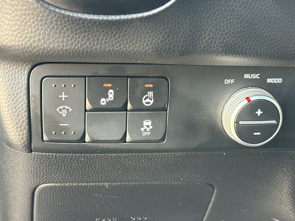 Used 2018 Kia Soul ! w/ Tech Package FWD image 13