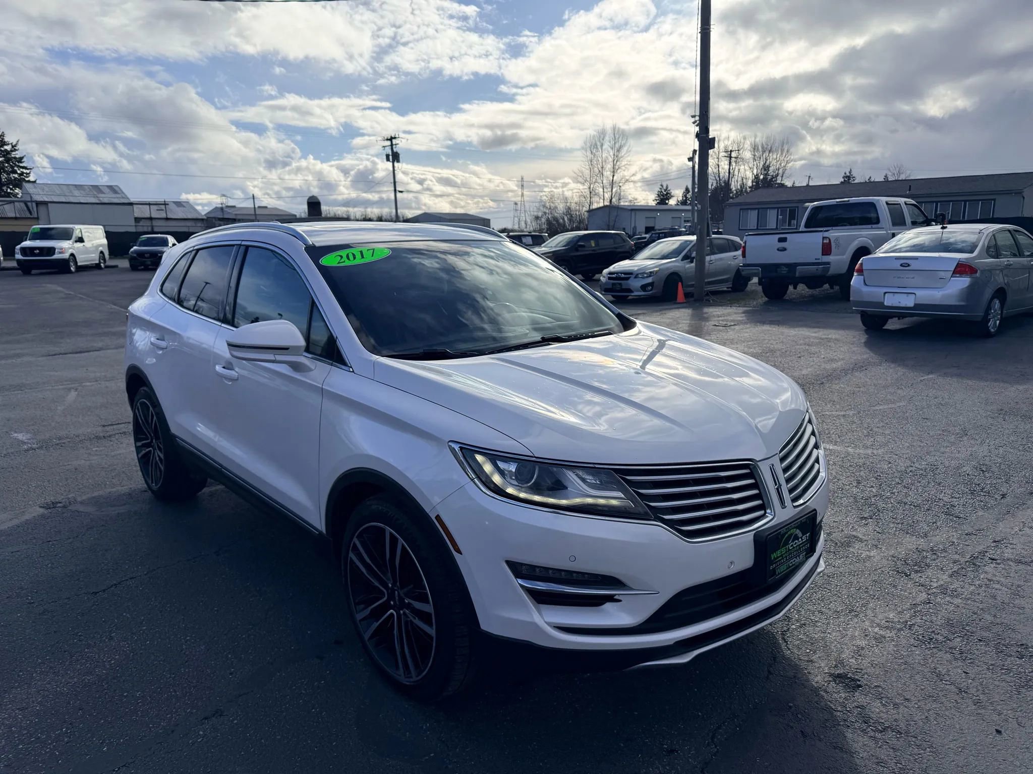 Used 2017 Lincoln MKC Reserve image 2