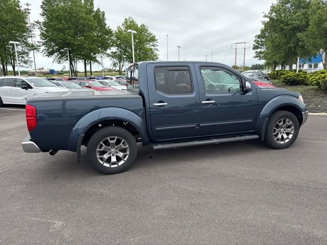 Used 2015 Nissan Frontier SL w/ Moonroof Package AWD/4WD image 6