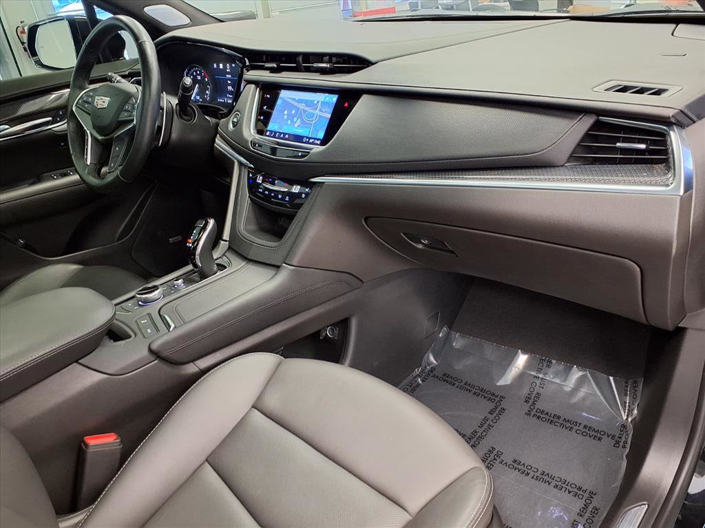 Certified 2023 Cadillac XT5 Sportv w/ Technology Package image 9