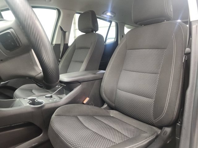 Used 2024 GMC Terrain SLE w/ Driver Convenience Package FWD image 14