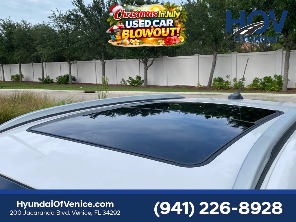 Used 2022 Buick Encore GX Essence w/ Experience Buick Package FWD image 18