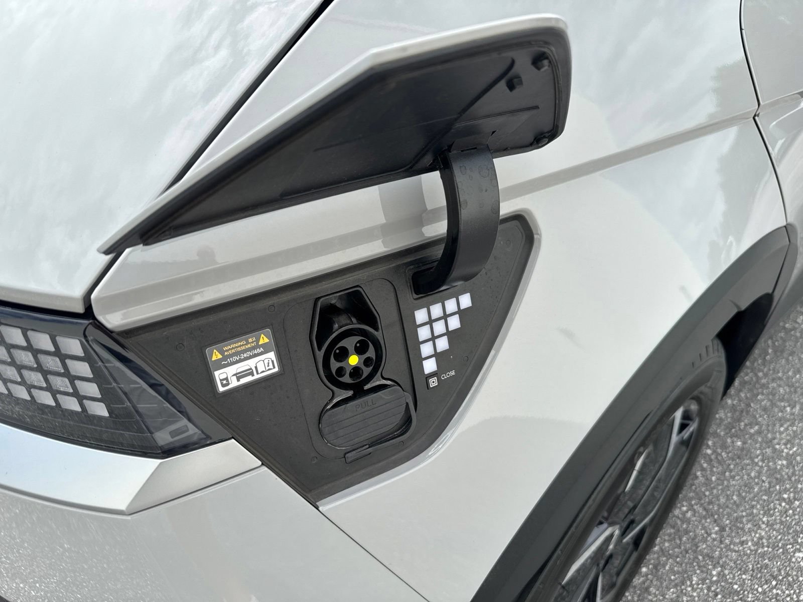 Certified 2024 Hyundai Ioniq 5 SEL AWD/4WD image 12